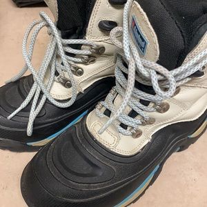 Alpine design winter boots size 8 women’s